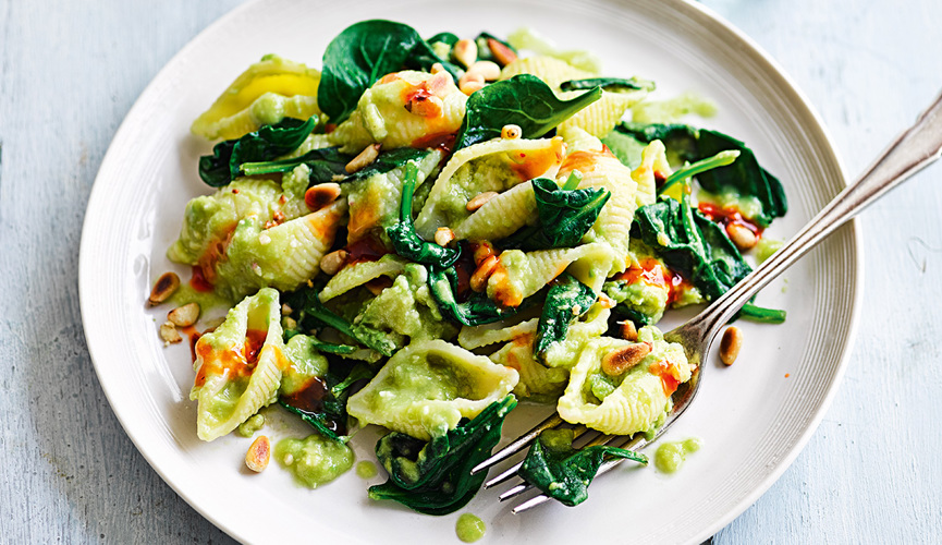 Creamy avocado and sweet chilli pasta