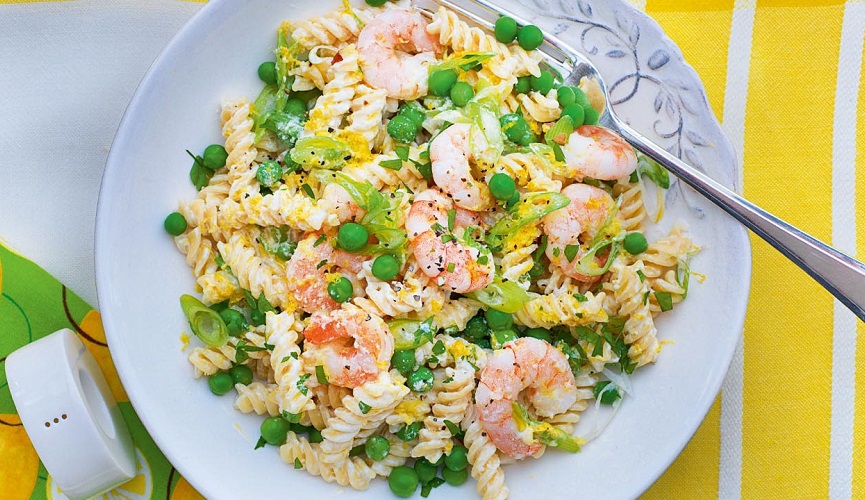 Lemon and prawn pasta