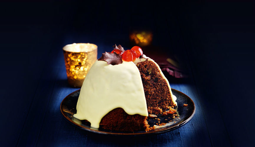 Christmas pudding surprise cake