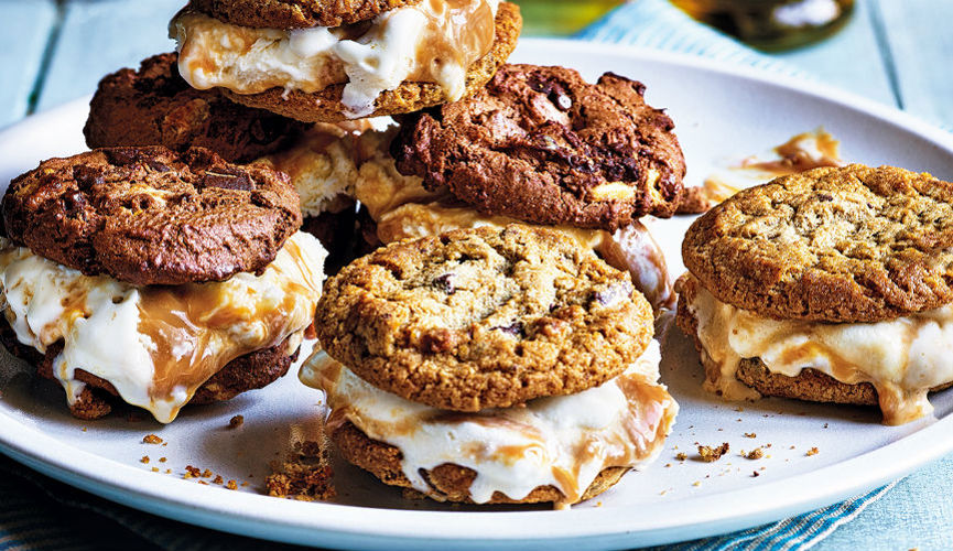 Dulce de leche ice cream sandwiches