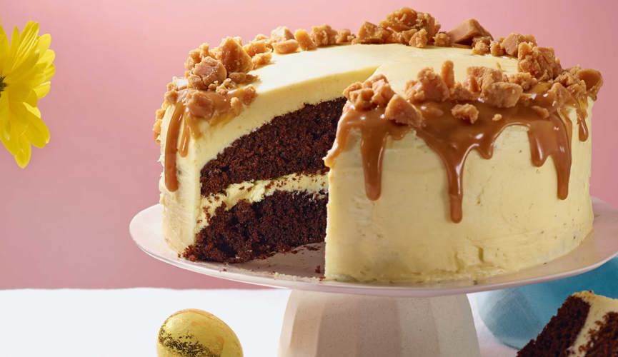 White chocolate & salted caramel fudge cake