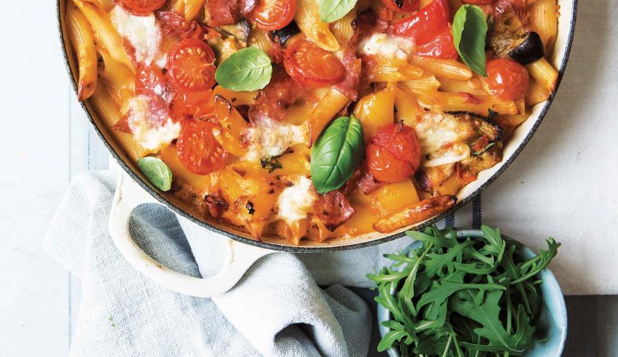 Pizza pasta bake