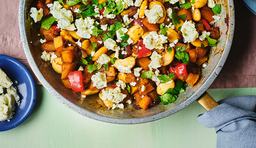 Smoky bean, pepper & squash hash