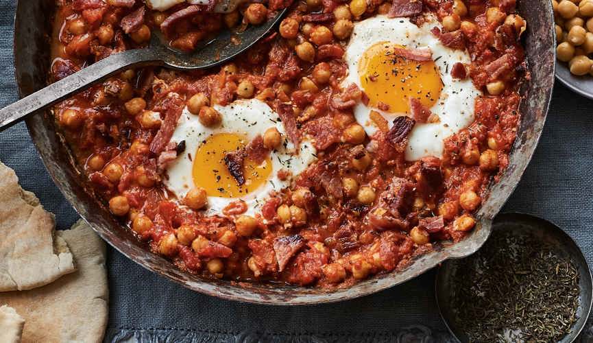 Chickpea pulse pan with crispy bacon